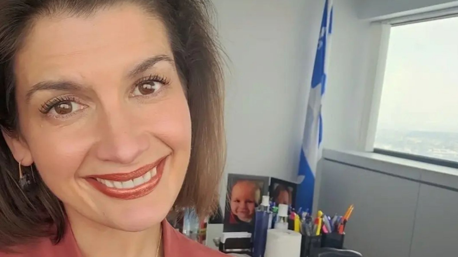 Geneviève Guilbault publie une rare photo de sa magnifique famille pour souligner un beau moment