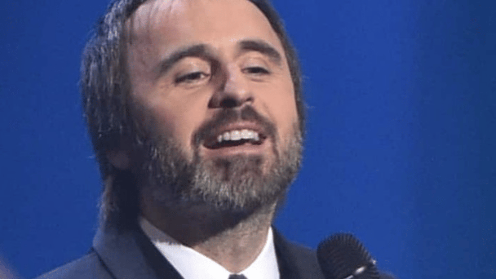 Louis-José Houde révèle finalement le sexe de son bébé