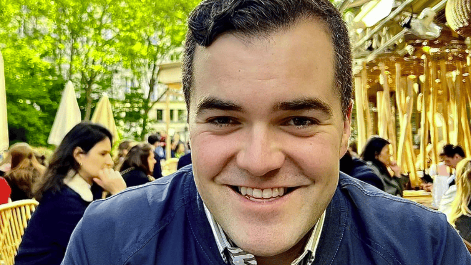 Simon Philibert de TVA Nouvelles s'éclate en voyage hors du Québec avec son amoureux