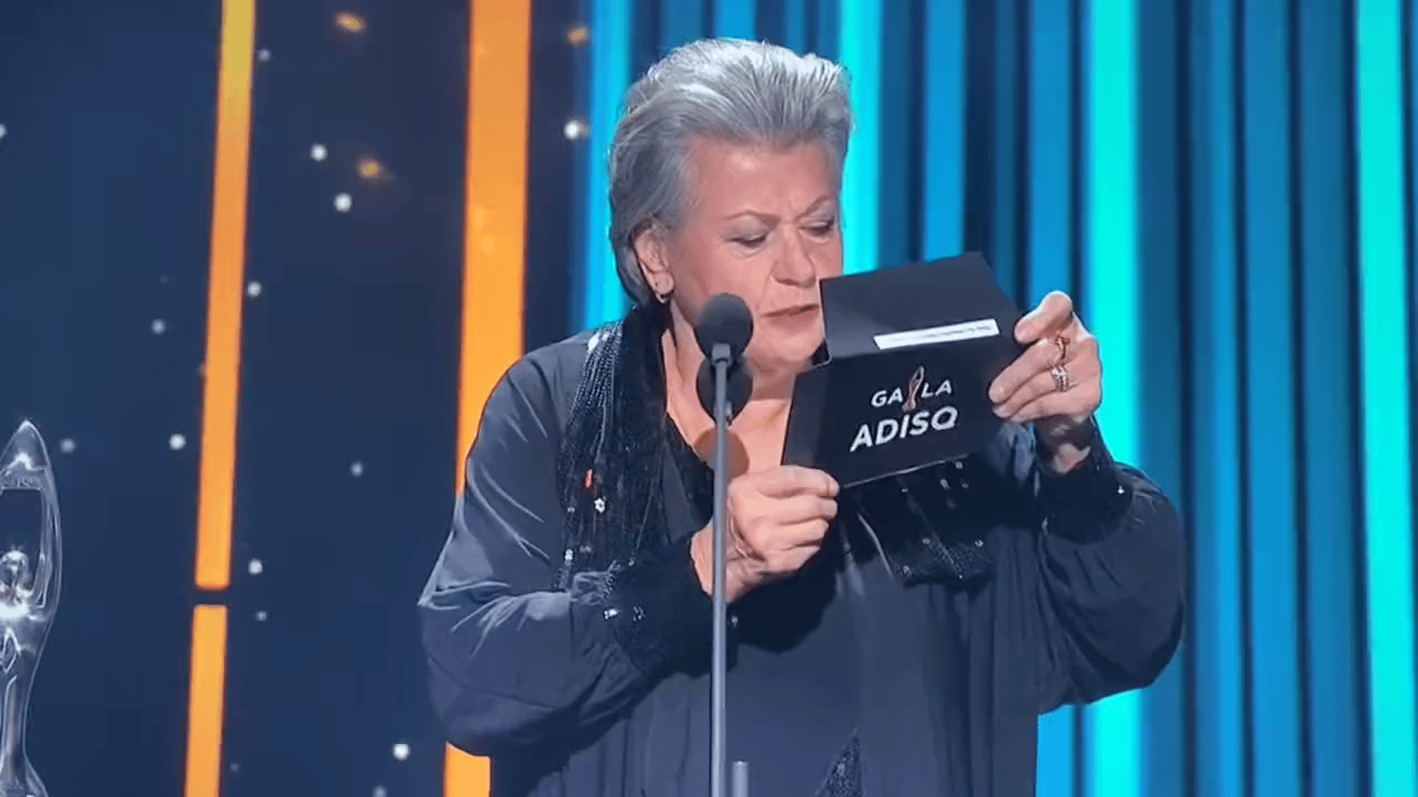 Ginette Reno se trompe en direct et nous a offert un des moments les plus drôles de l'histoire du Gala de l'ADISQ