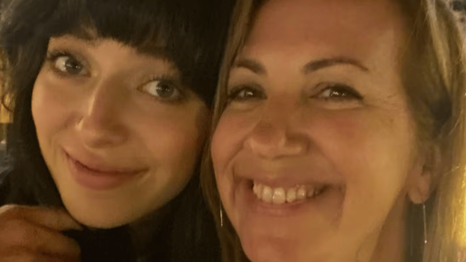 Rosalie Bonenfant veut souhaiter bonne fête des mères à Mélanie Maynard, mais ça ne passe pas comme prévu