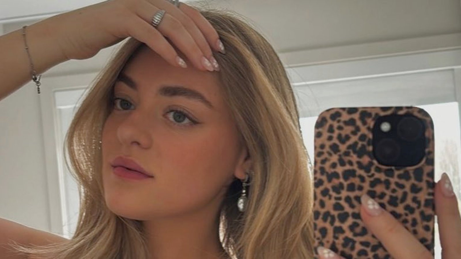 Stella Dupré partage une très rare photo de sa maman Anne-Marie Angélil