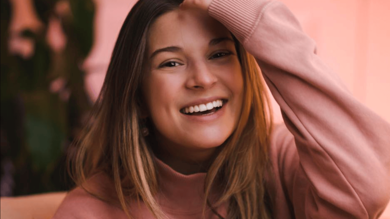 Audrey-Louise Beauséjour se fait offrir tout un cadeau par Gregory Charles suite à son passage remarqué à Star Académie