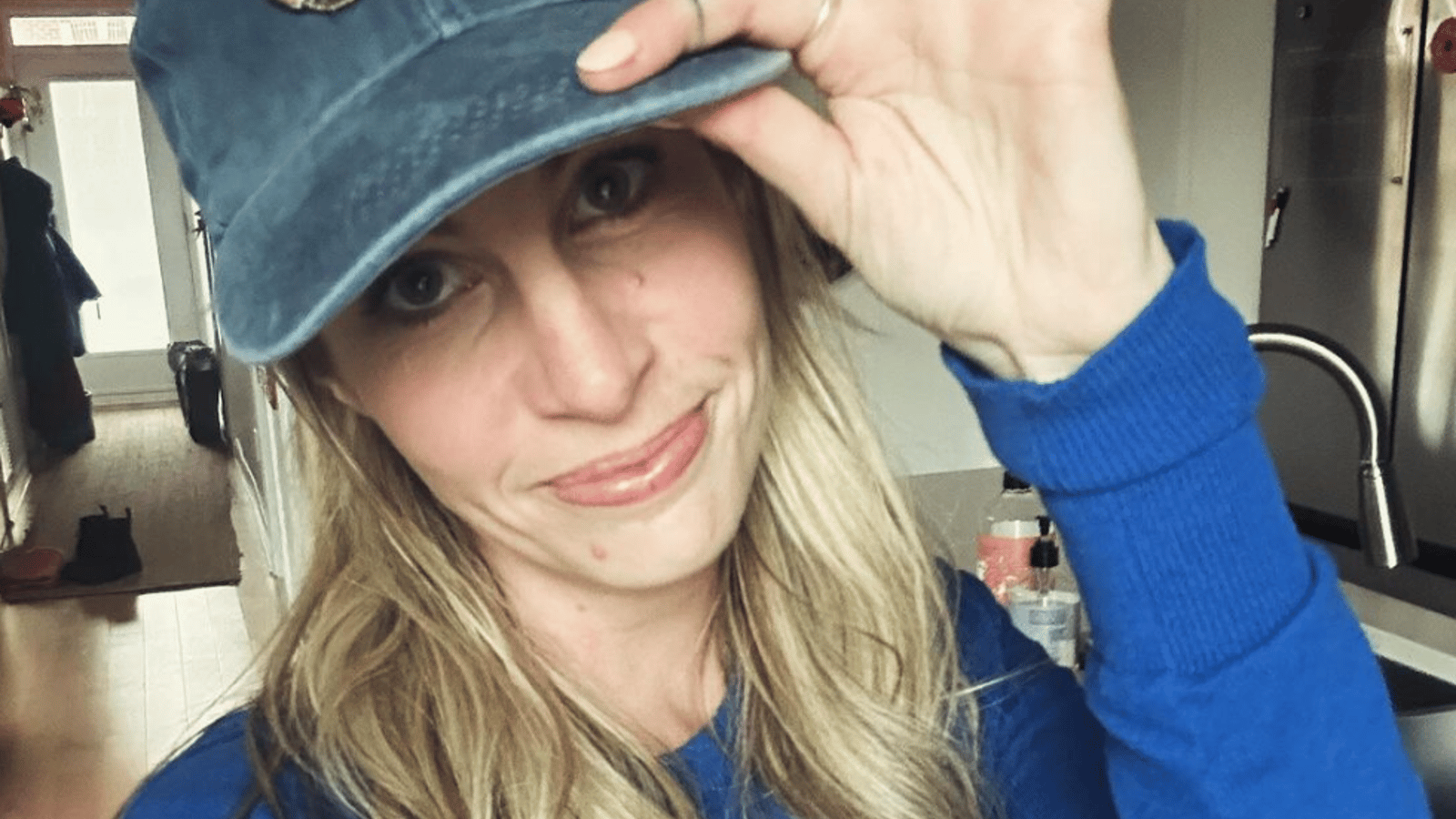 Marie-Lyne Joncas change complètement de look et elle n'est plus blonde