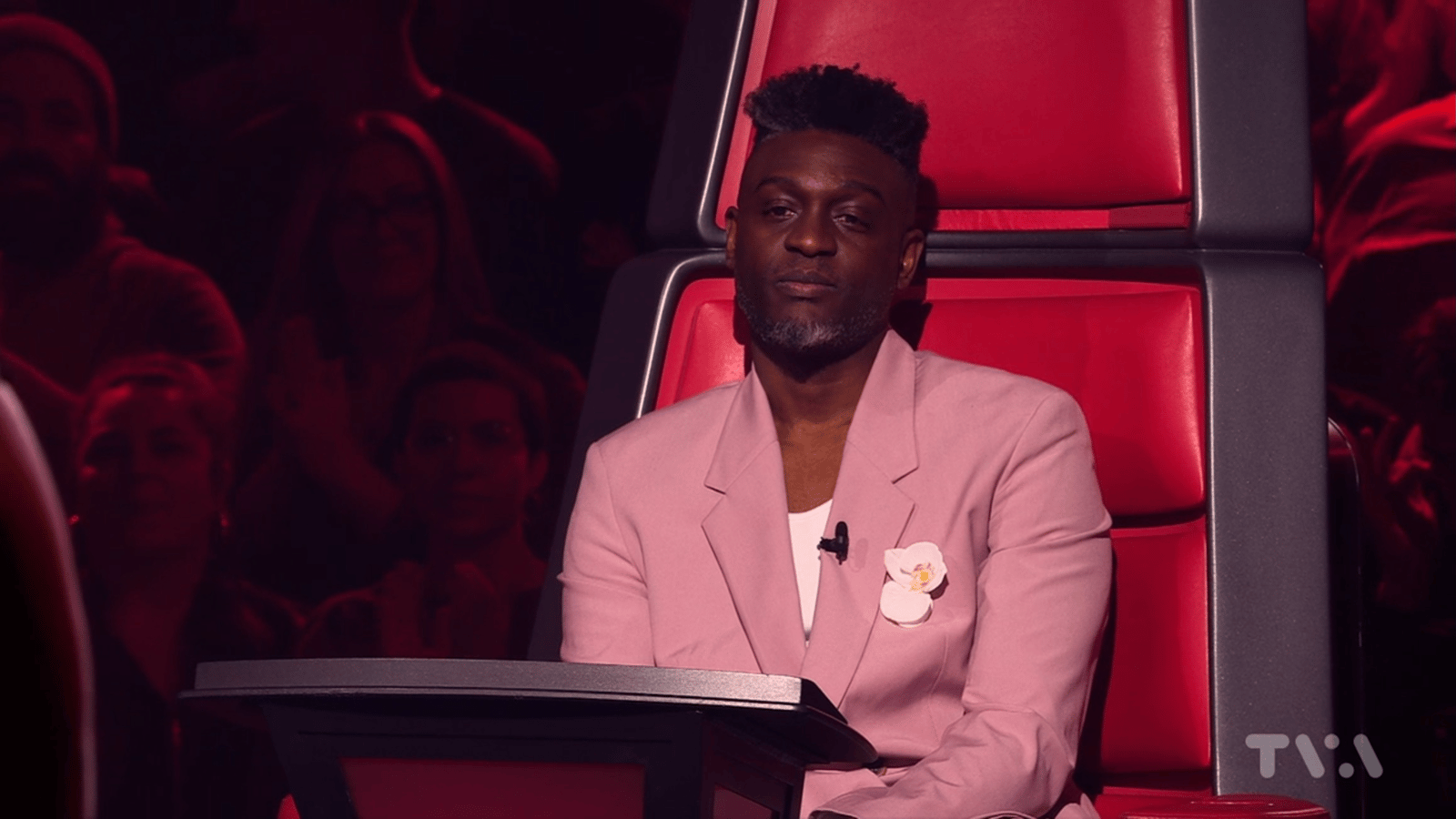 On a eu droit à l'une des plus importantes surprises de la saison à La Voix et les fans ne comprennent pas