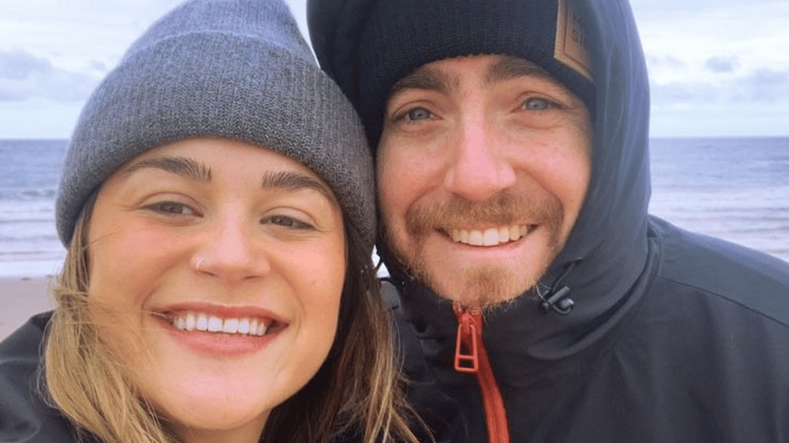 Phil Roy et sa blonde, Virginie, dévoilent le prénom de leur bébé à venir