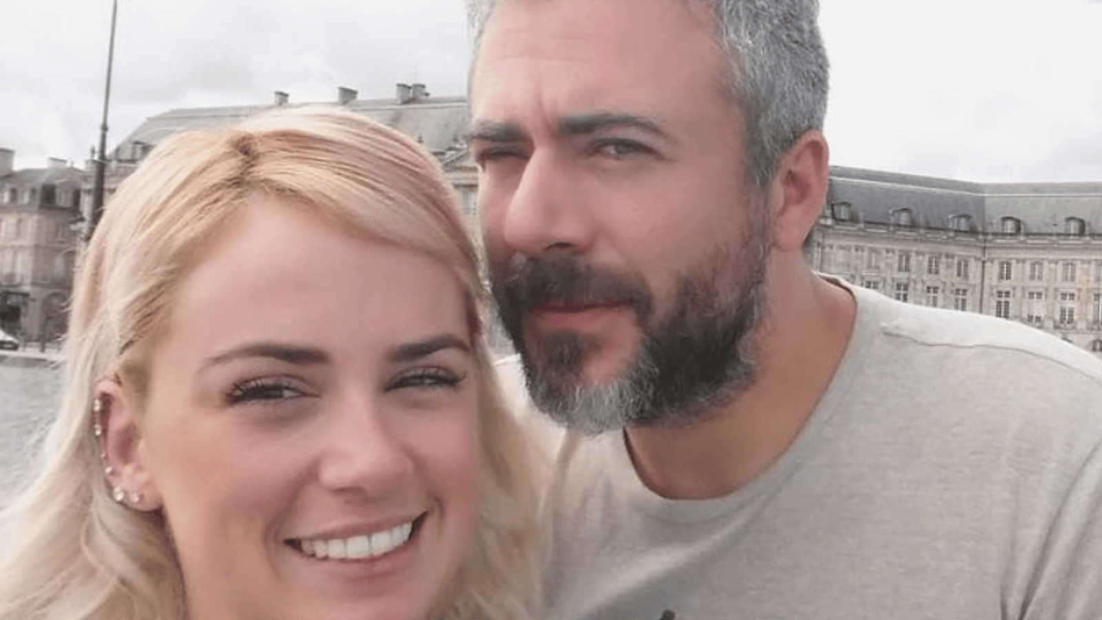 Le bébé de Martin Juneau et Valérie Roberts hospitalisé d'urgence à cause de la COVID-19