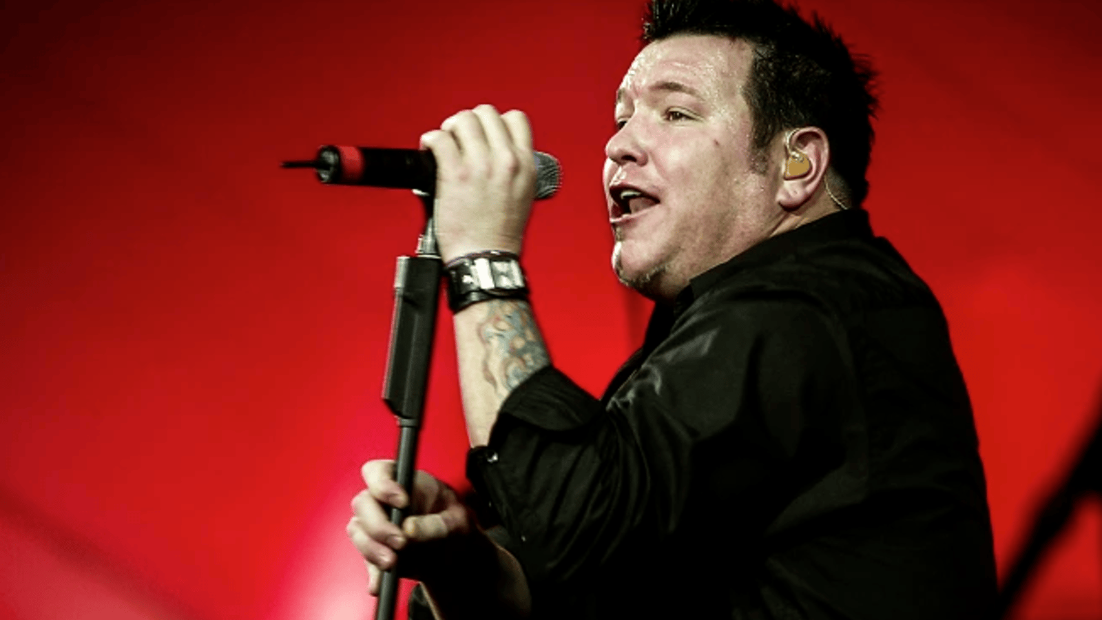 Le chanteur de Smash Mouth s'éteint à 56 ans