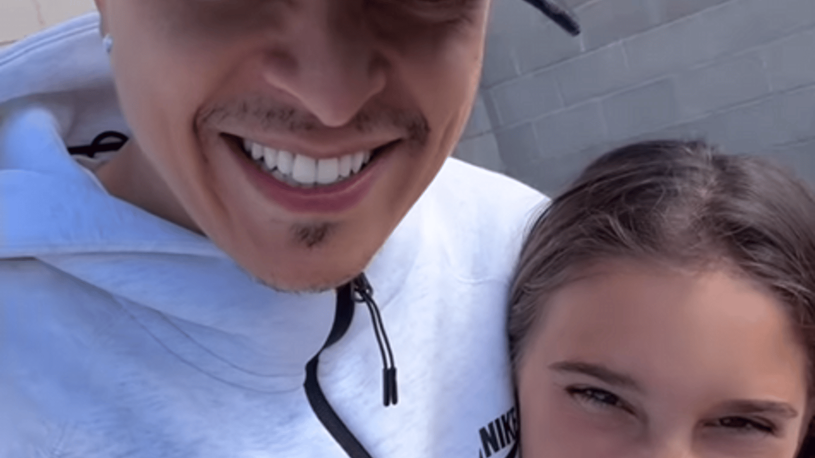 La fille de Rachid Badouri décroche son premier rôle au côtés de son père