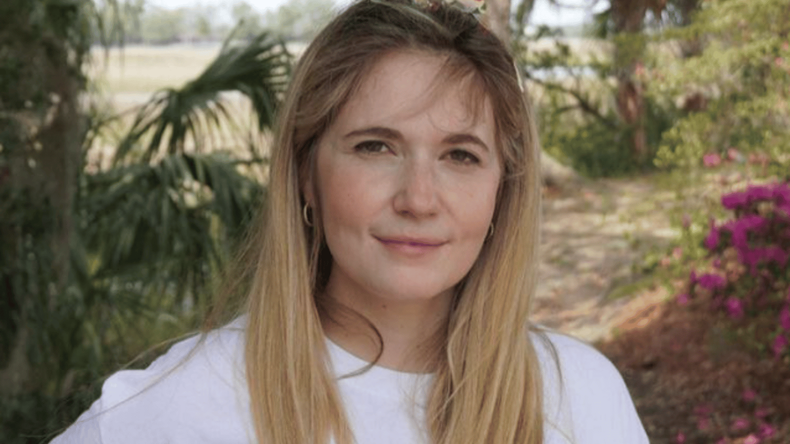 Rosalie Vaillancourt vole la vedette avec une photo révélatrice et envoûtante en couverture du Clin d'oeil