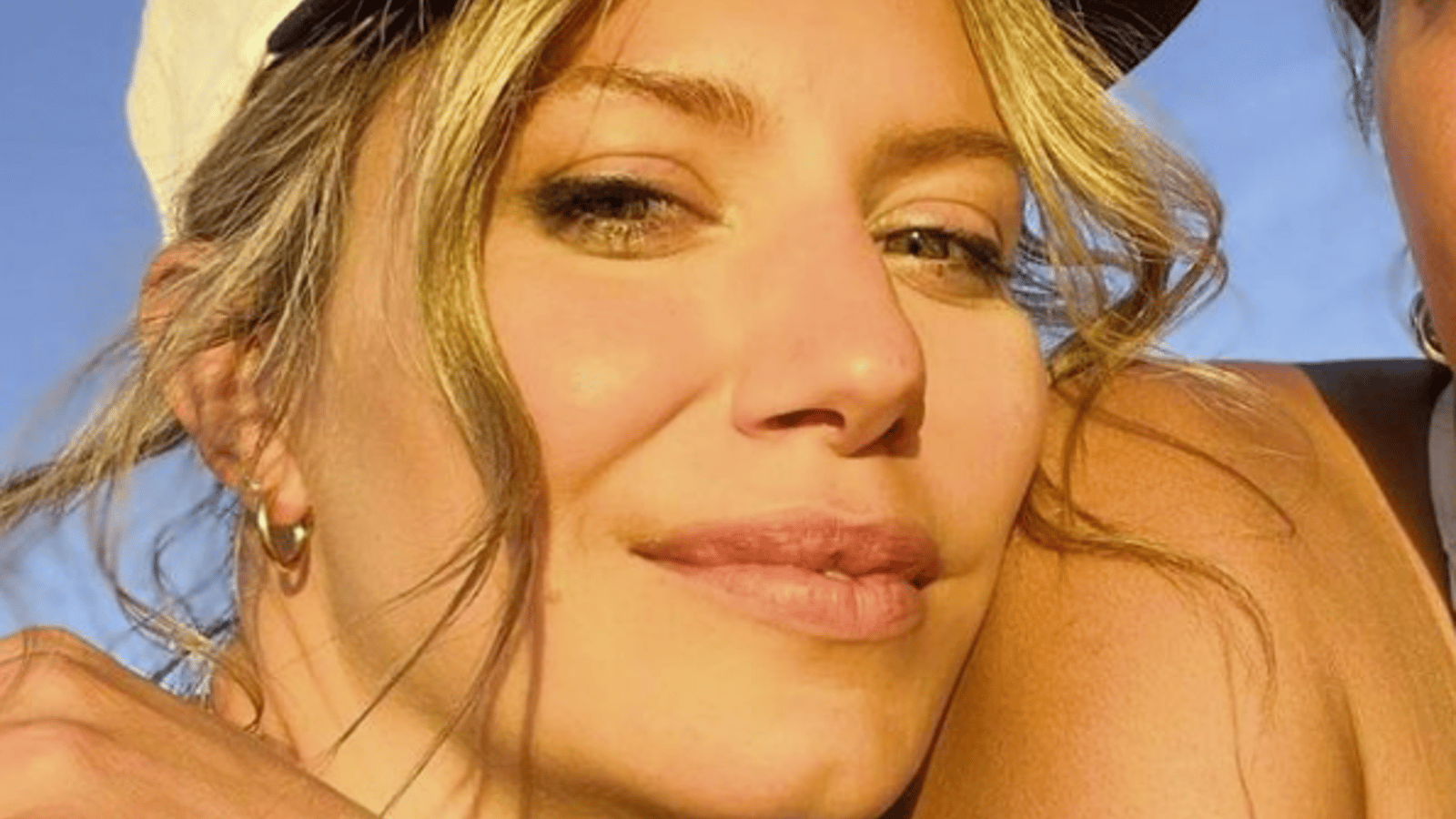 Magalie Lépine-Blondeau est en vacances dans le désert et ses photos font beaucoup réagir