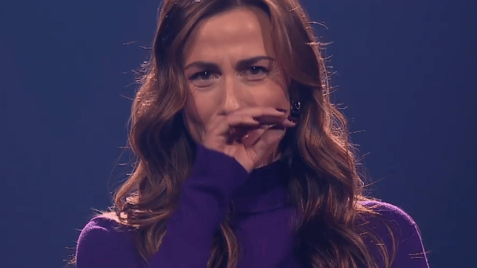 Julie St-Pierre revient sur sa prestation extraordinaire à La Voix et répond à la question sur toutes les lèvres