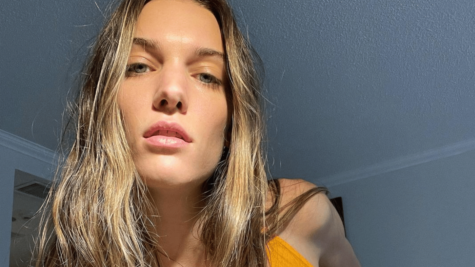 Charlotte Cardin doit annuler plusieurs concerts à cause de la COVID-19