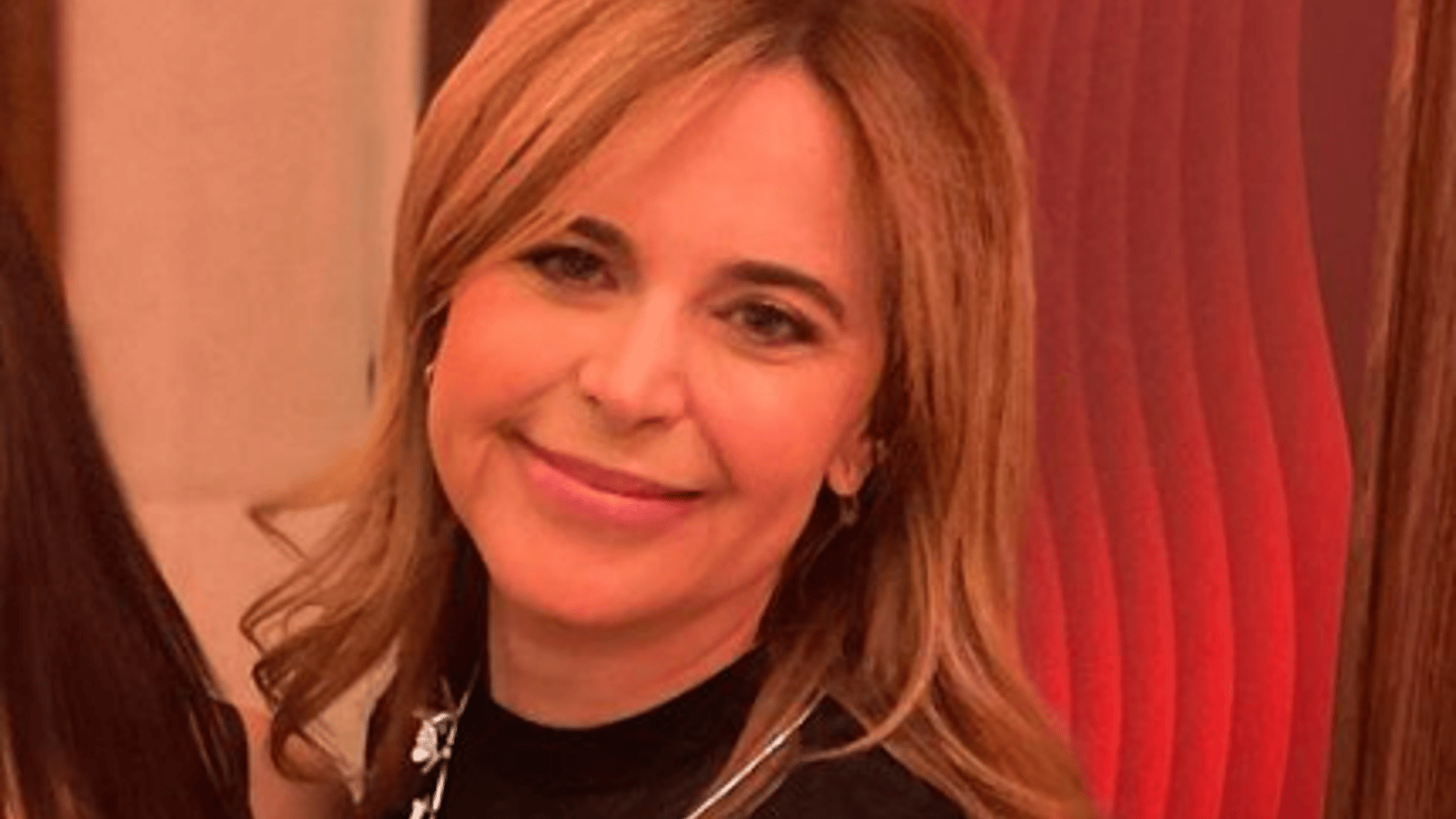 Julie Snyder répond aux critiques sur son voyage durant la relâche en faisant une importante mise au point