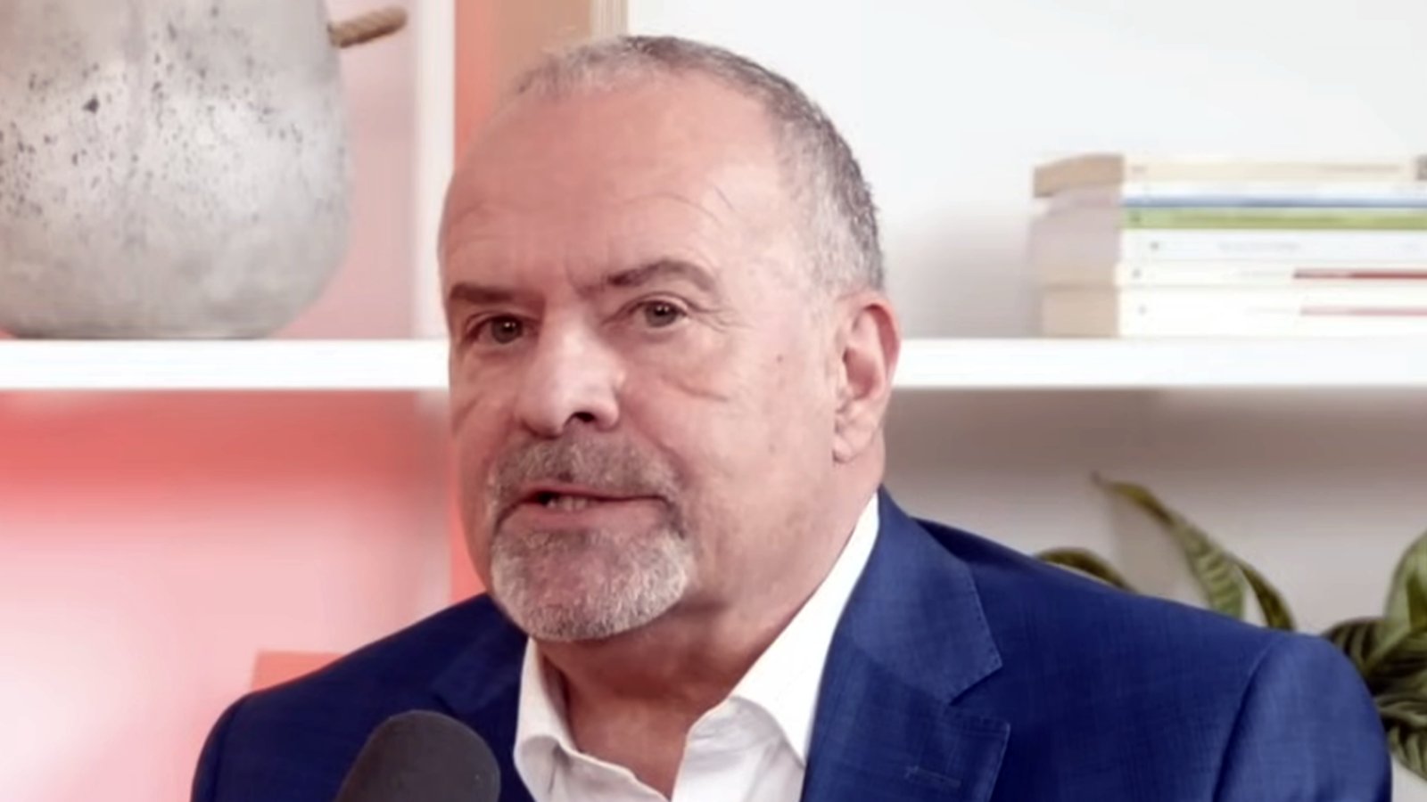 Pierre Houde surprend tout le monde avec une déclaration au sujet de son frère Paul 
