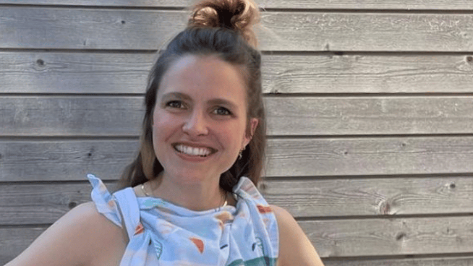 Sarah-Jeanne Labrosse est rayonnante avec son baby bump !