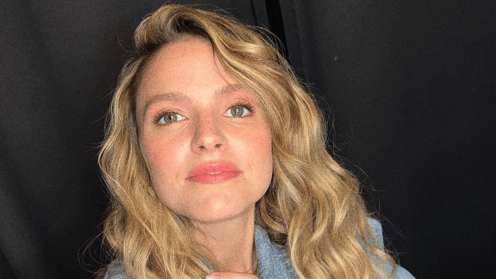 Sarah-Jeanne Labrosse aperçue en plein tournage avec le nouvel amour de sa vie