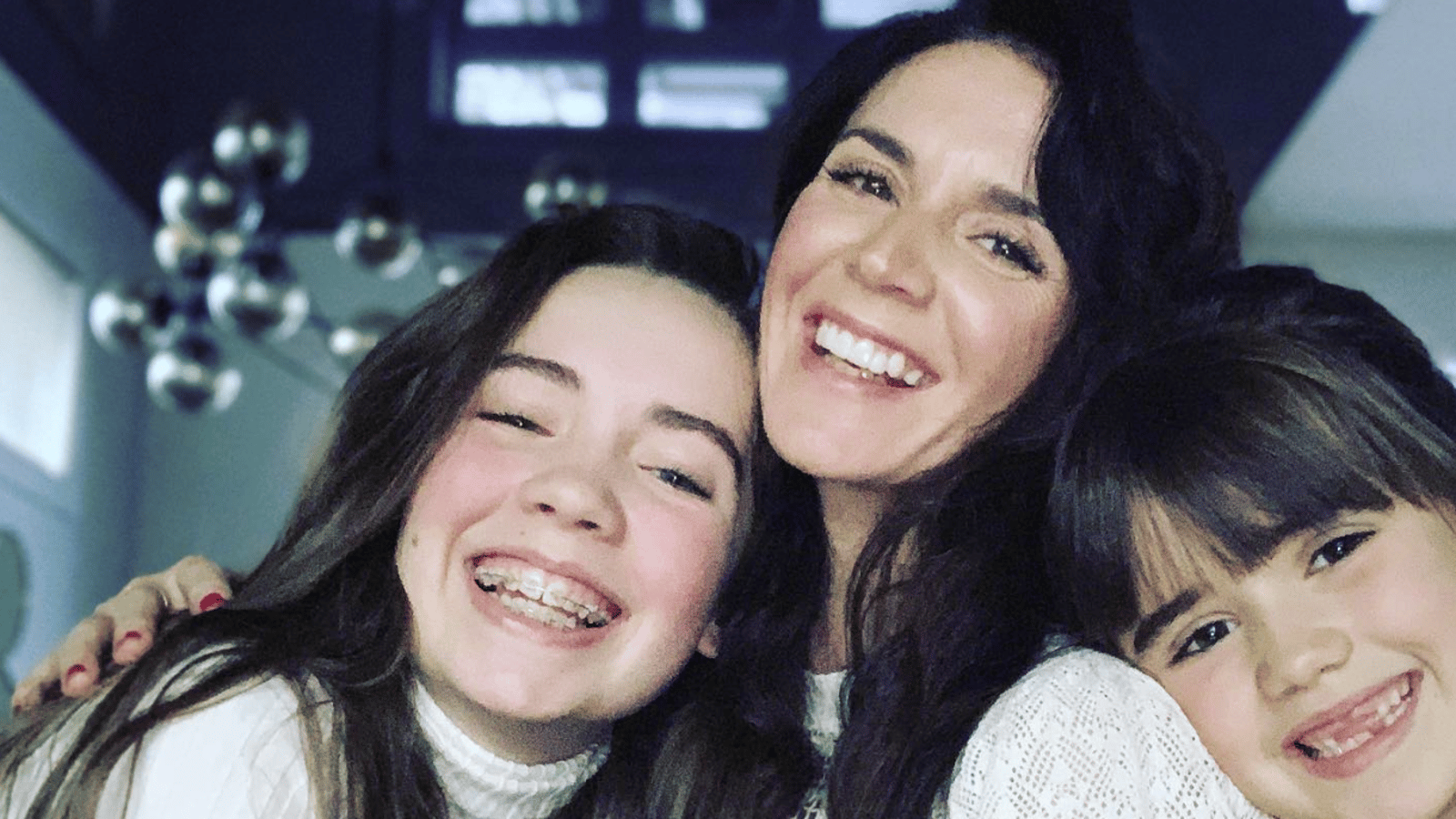 Mélissa Désormeaux-Poulin parle de ses filles et sa plus grande vient de franchir une étape importante