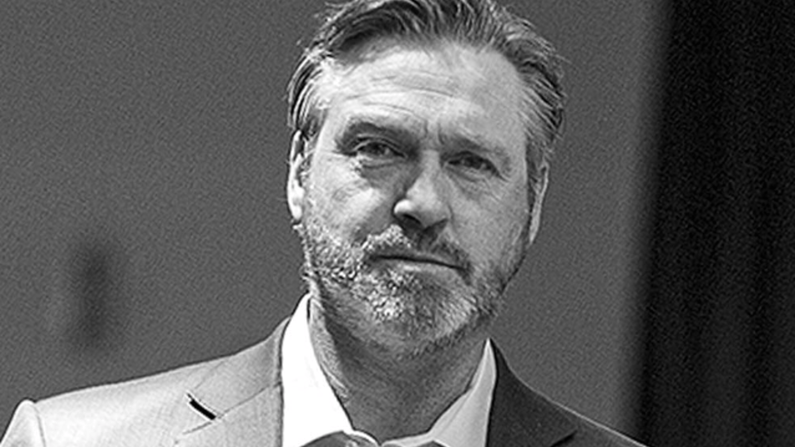 Moment magique entre Patrick Roy et sa fille Jana lors du mariage de cette dernière
