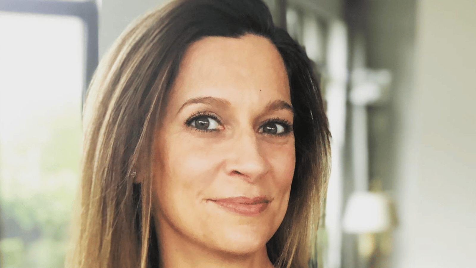 Marie-Soleil Michon publie une rare photo de couple pour souligner 20 ans d'amour