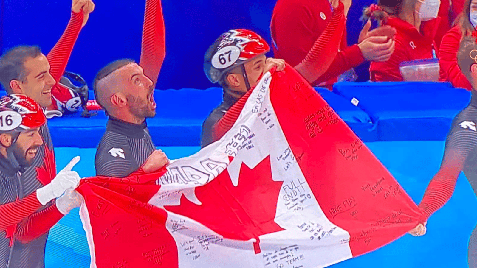 Charles Hamelin termine sa carrière olympique avec une médaille d'or et sa réaction est extraordinaire