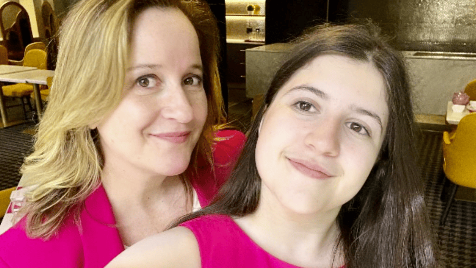 Élyse Marquis s'amuse dans la suite Barbie avec sa fille et elle partage toutes les photos