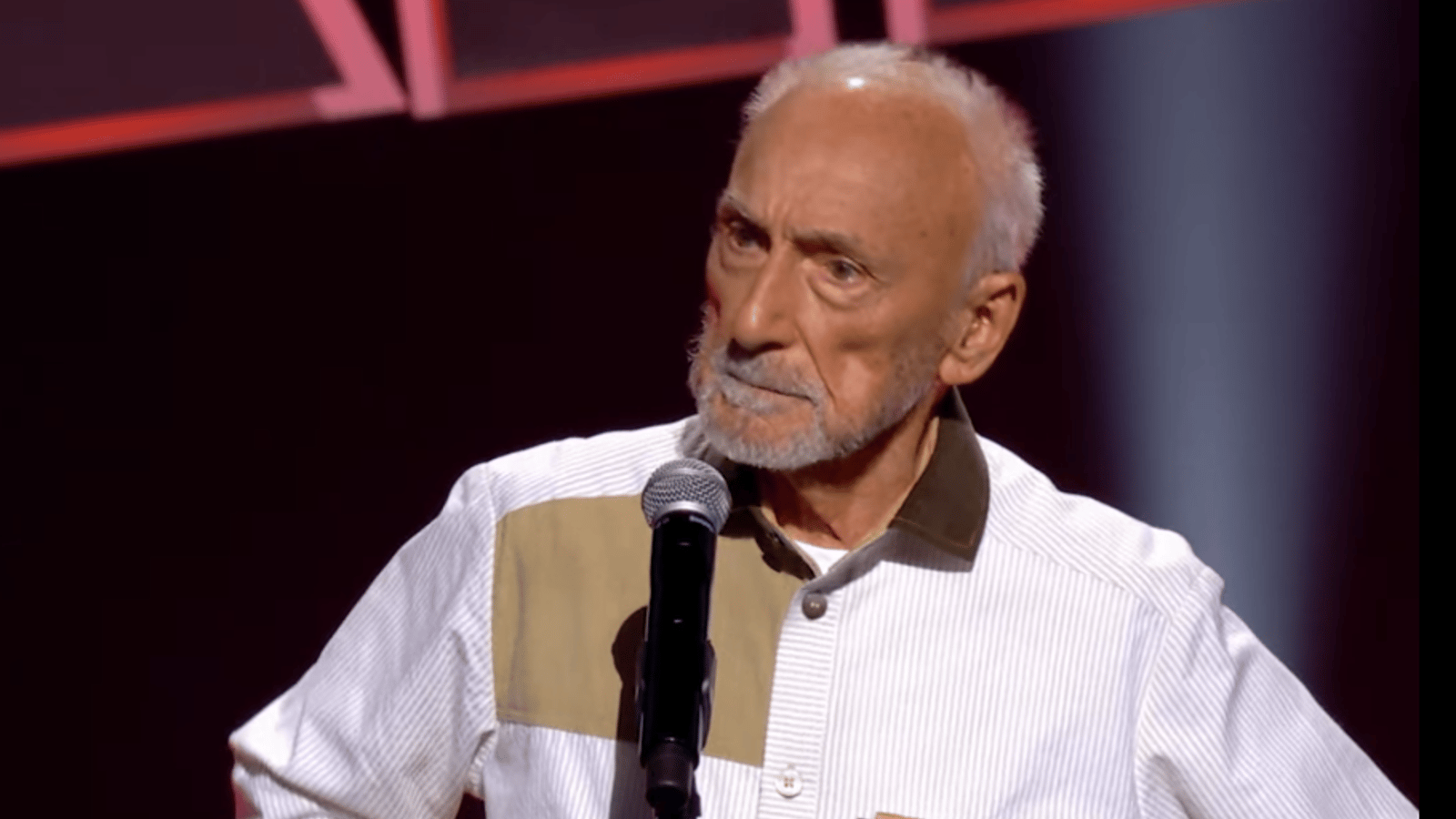 Yvon Deschamps annonce une série sur sa vie