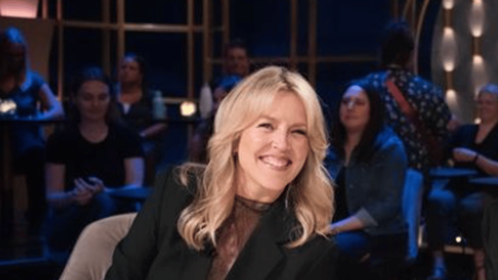 Julie Bélanger partage une rare photo avec son frère et ils se ressemblent comme deux gouttes d'eau