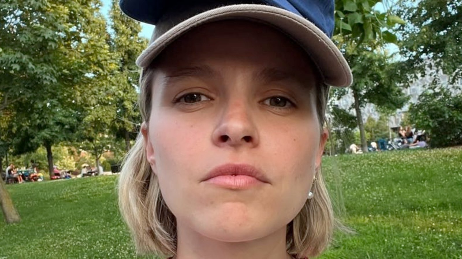 Enceinte, Sarah-Jeanne Labrosse publie une nouvelle photo de sa petite bedaine qui prend forme