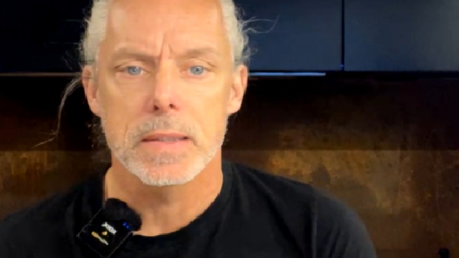 François Lambert offre une réponse intrigante au sujet de l'émission En direct de l'univers 
