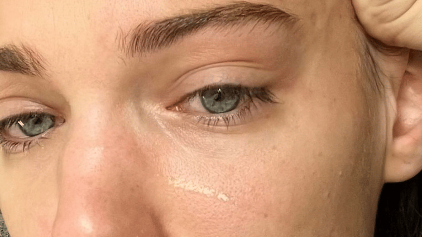 Charlotte Cardin fait une annonce importante les larmes aux yeux