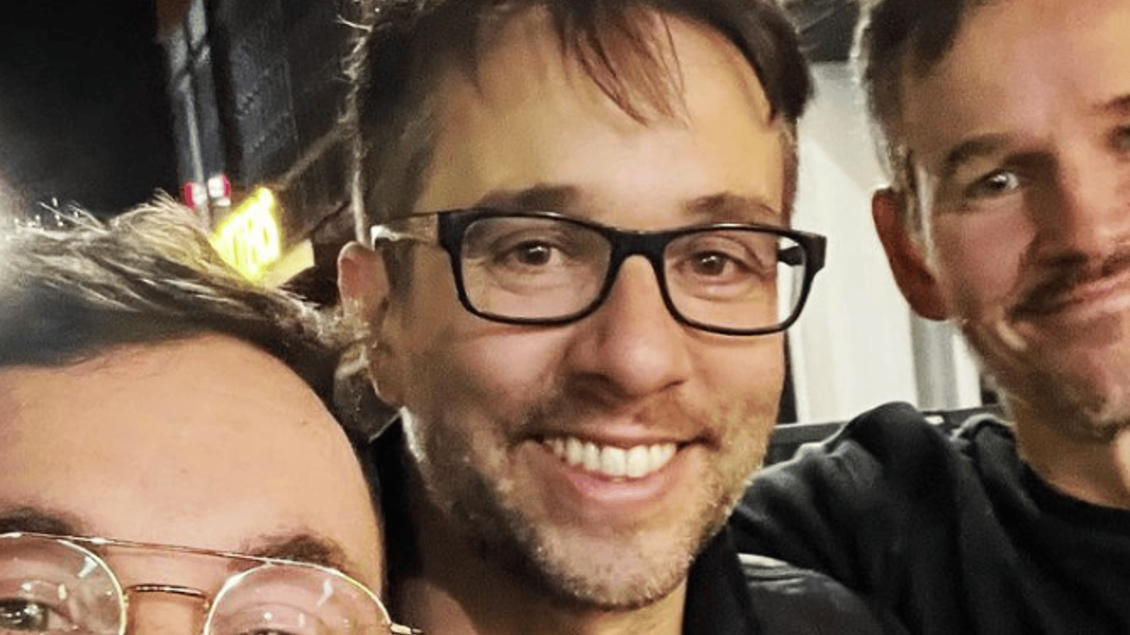 Alexandre Barrette s'adresse au « petit Alex » dans un touchant message qui fait beaucoup réagir