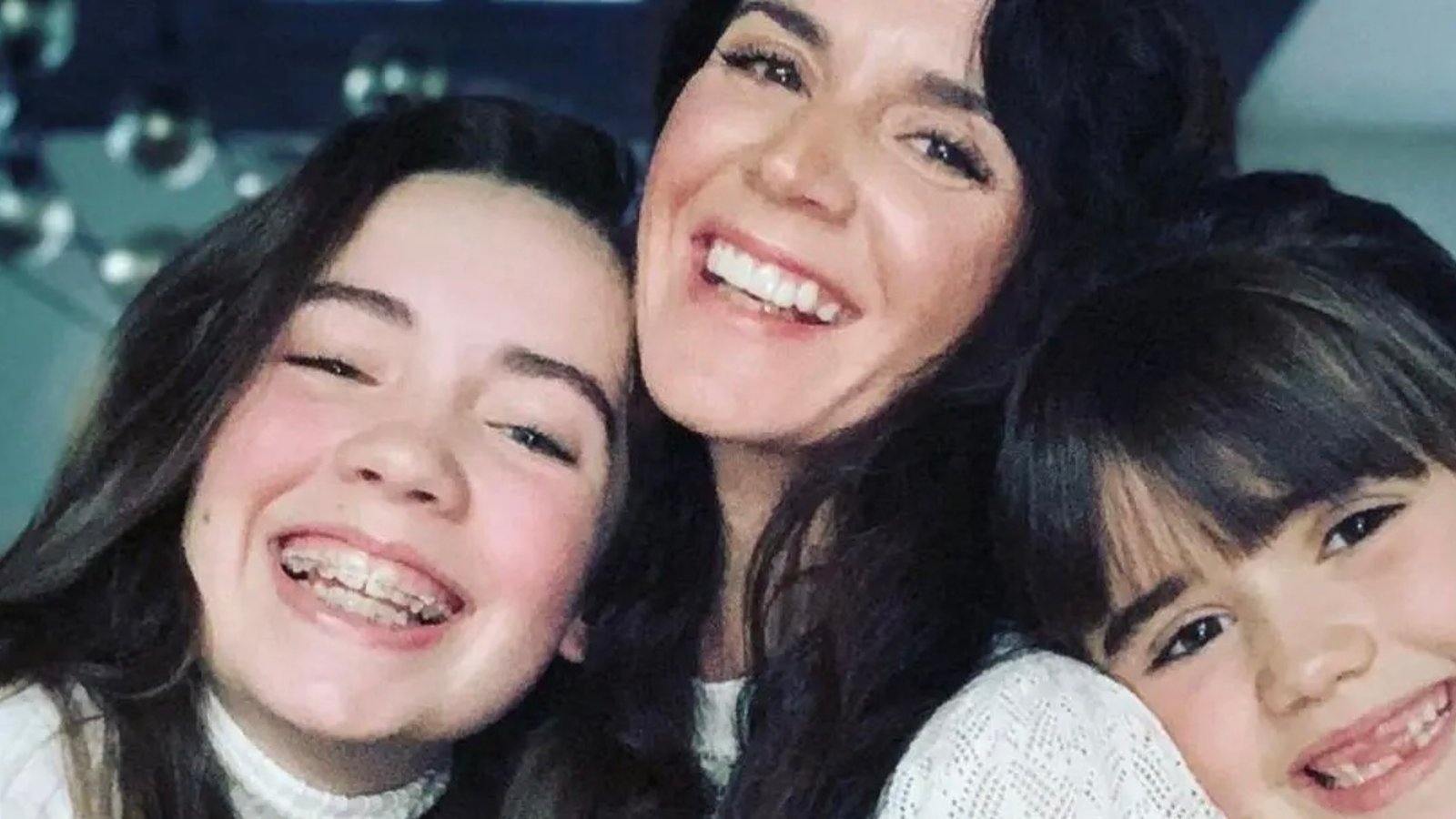 Mélissa Désormeaux-Poulin nous partage de très rares photos de famille lors de ses vacances au soleil