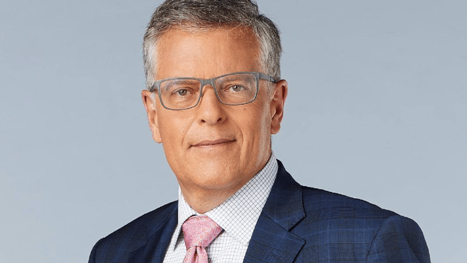Paul Larocque est en deuil. Son père est décédé. 