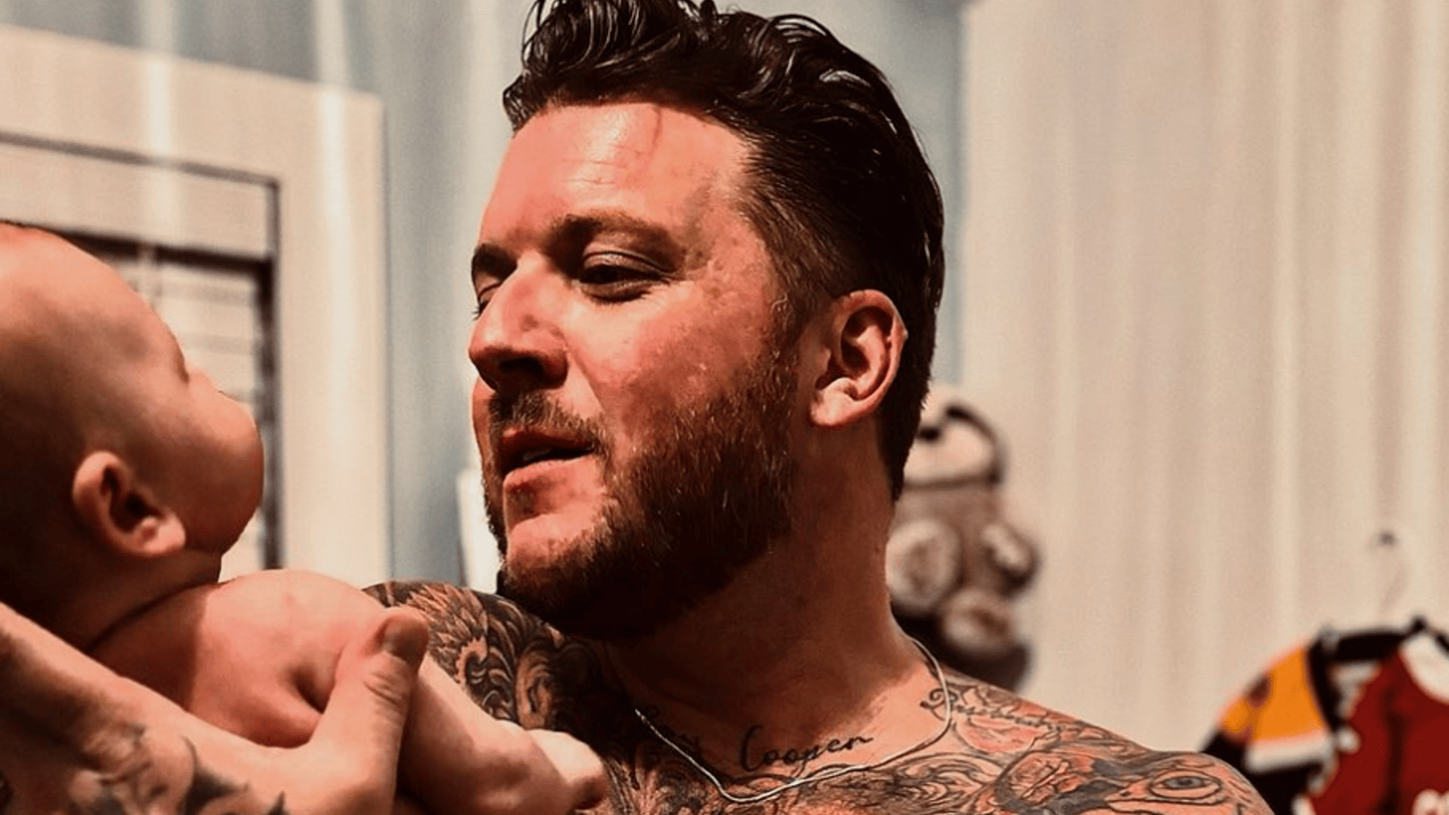 Mathieu Baron s'est fait faire un tatouage bien spécial et il dévoile une impressionnante photo de son fils