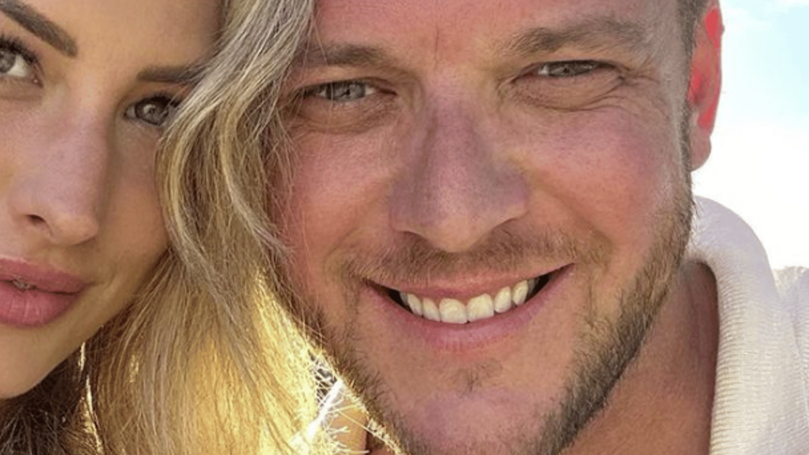 Mathieu Baron et son amoureuse partagent une deuxième photo de couple