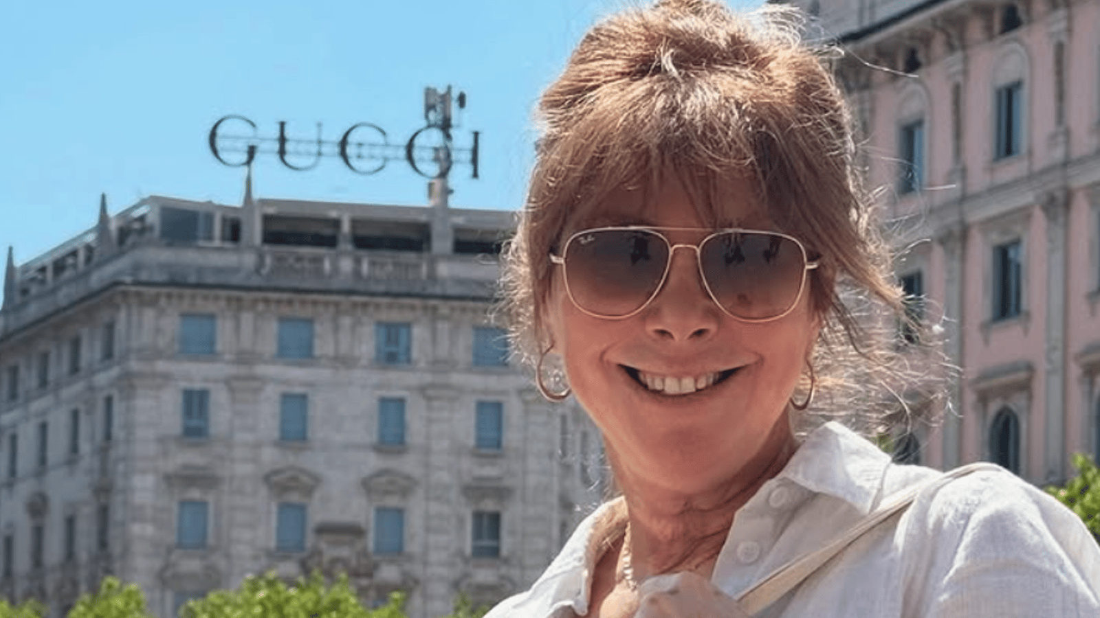 Chantal Lacroix s'évade en Italie entourée des deux hommes de sa vie.