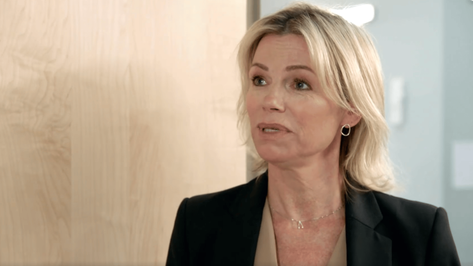 Caroline Néron fait son arrivée dans STAT et les internautes ont plusieurs théories à son sujet