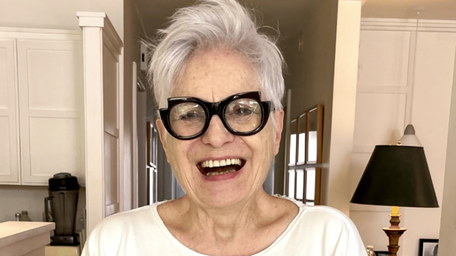Louise Latraverse est en deuil de son frère Guy Latraverse et elle partage une photo déchirante