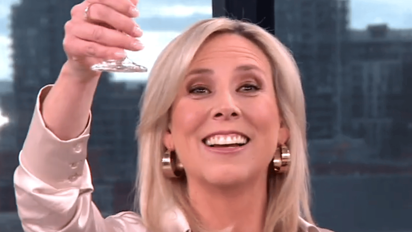 Un aveu inattendu d’Ève-Marie Lortie déclenche le fou rire sur le plateau de Salut Bonjour!