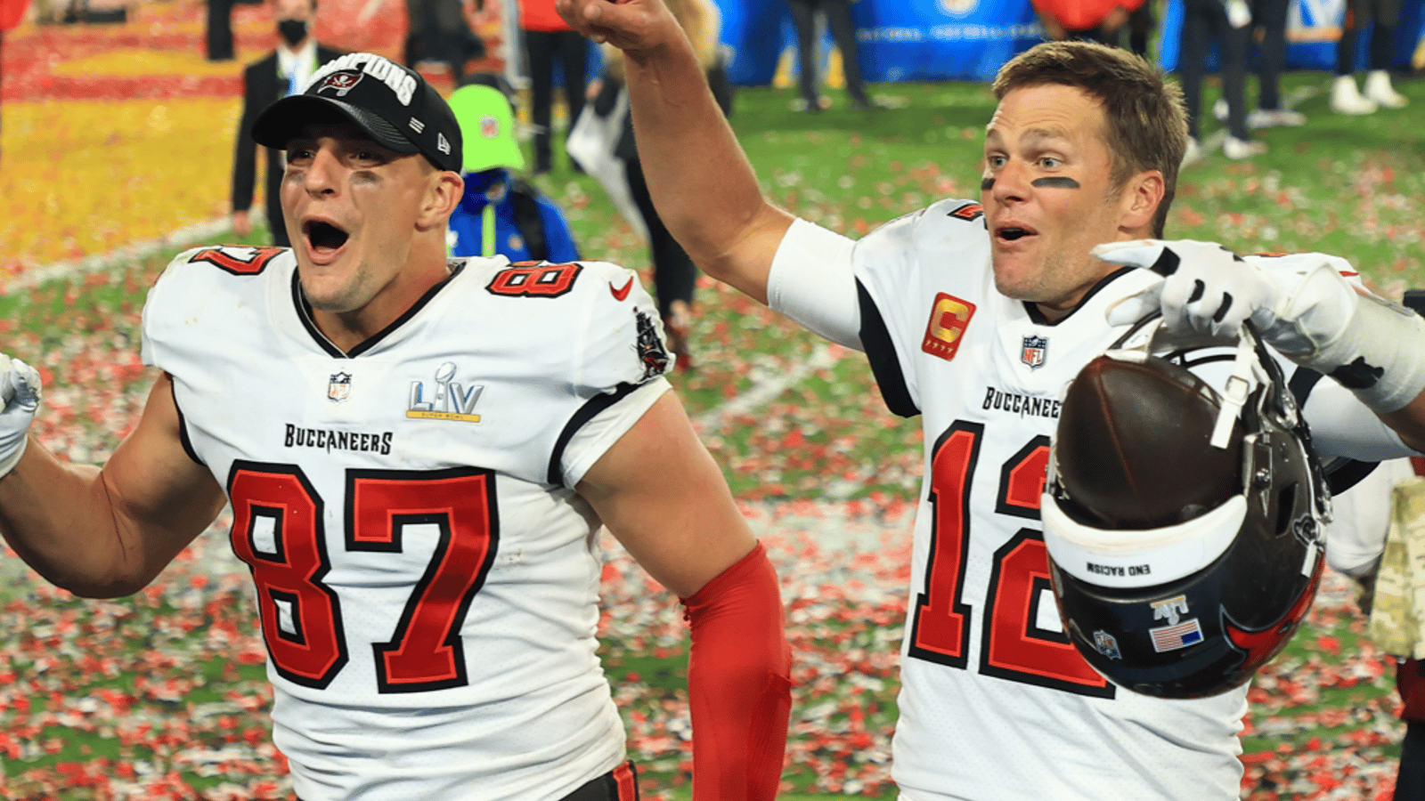 Rob Gronkowski announces Tom Brady's plans 