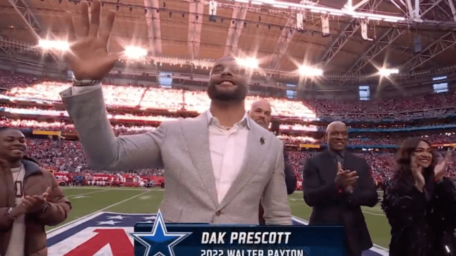 Dak Prescott booed at Super Bowl while receiving award 