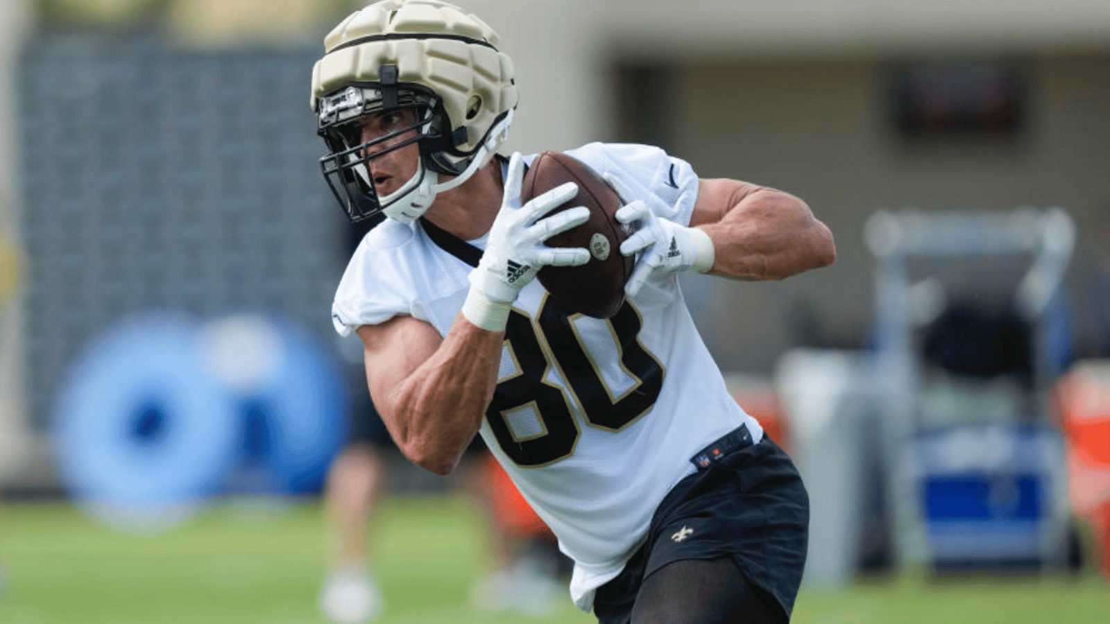 Saints TE Jimmy Graham arrested after medical episode 