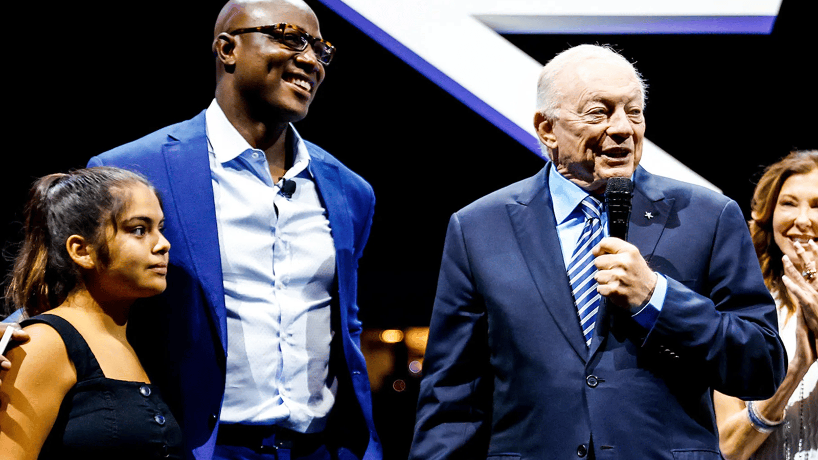 DeMarcus Ware officially gets major honor from Cowboys! 