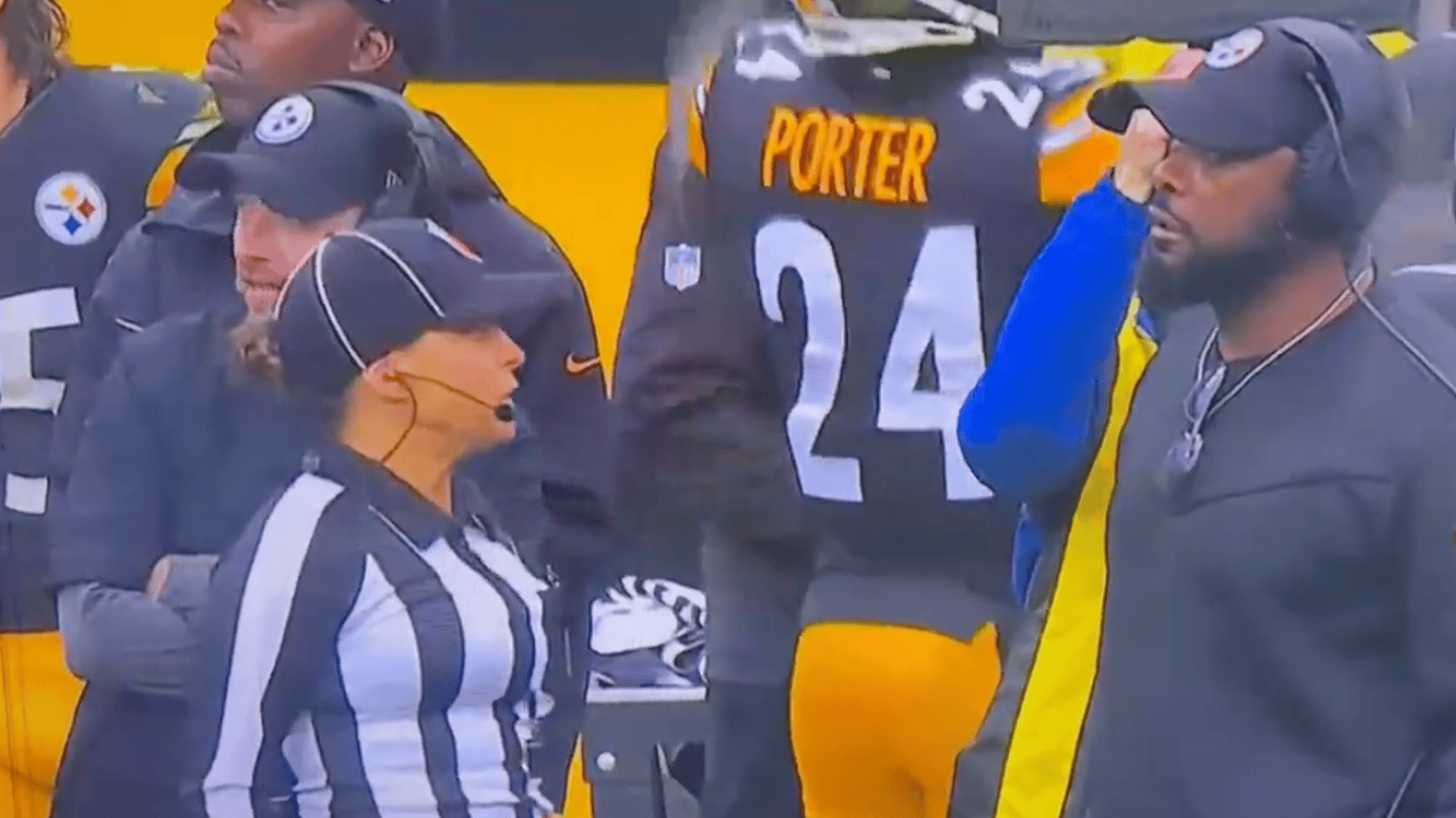 VIDEO: Steelers coach Mike Tomlin screams at officials