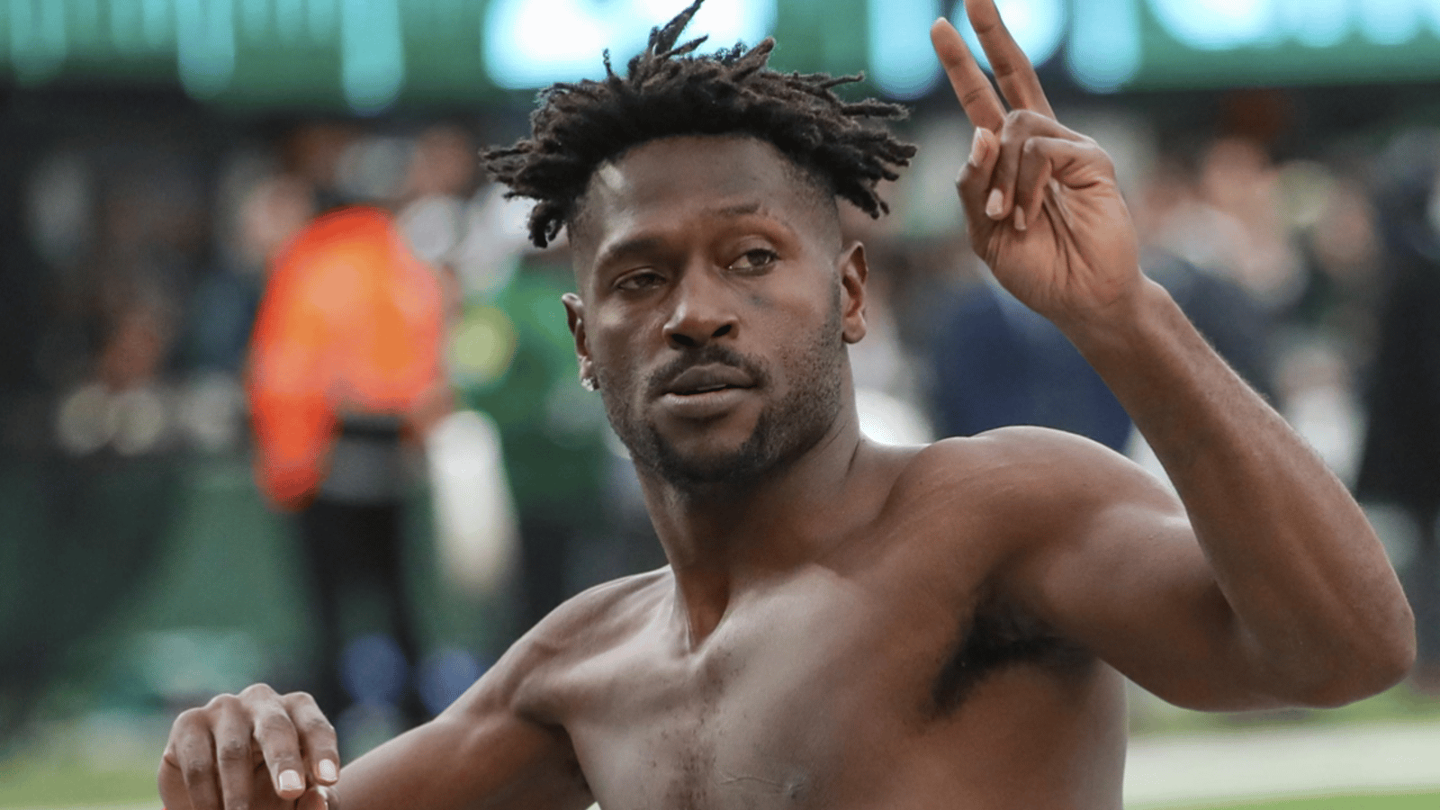 Antonio Brown makes shocking claim vs. ex-teammate 