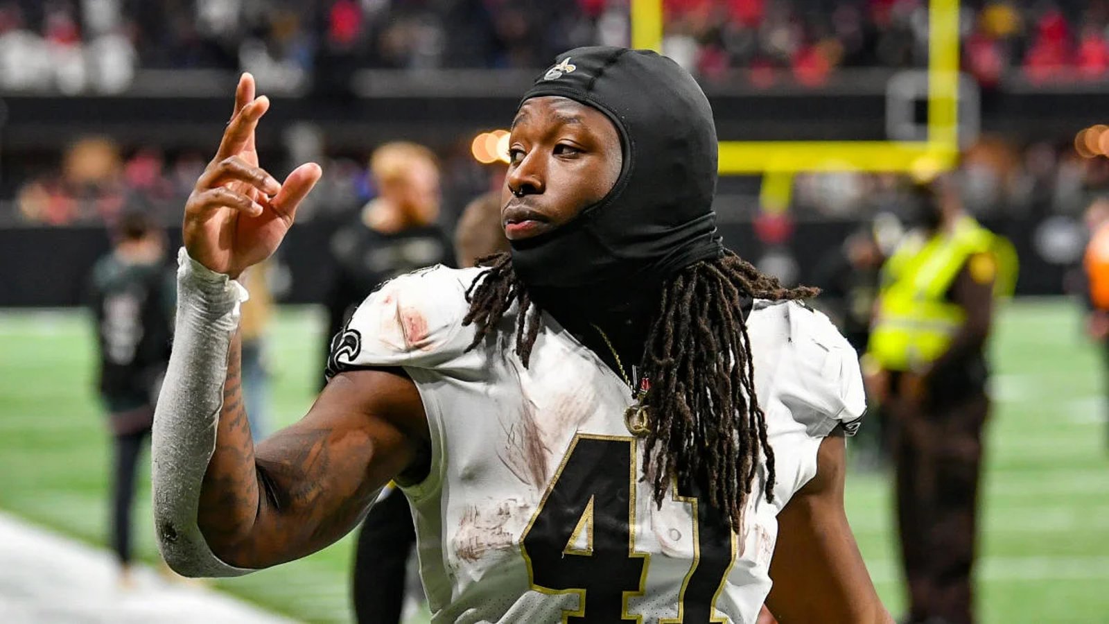 Saints RB Alvin Kamara hit with multi-game suspension! 
