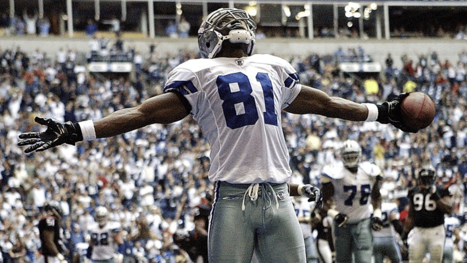 JUST IN: Terrell Owens could re-join Dallas Cowboys! 
