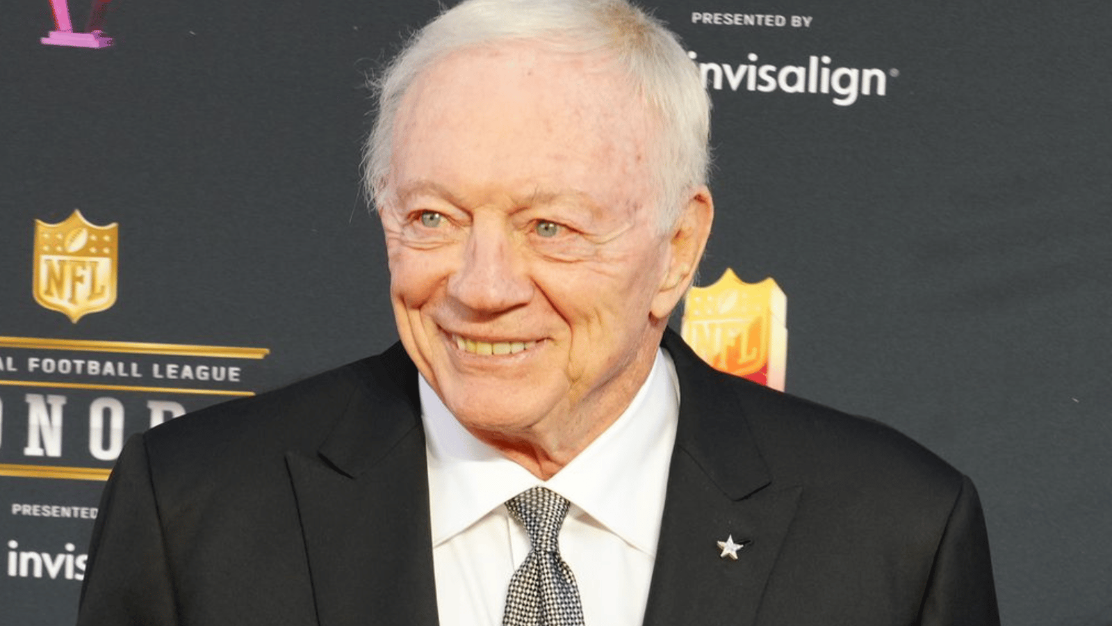 Jerry Jones has words for Damar Hamlin