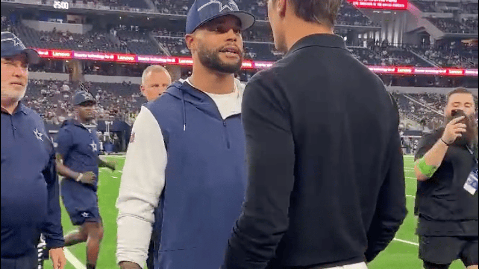 WATCH: Tom Brady talks trash to the Cowboys